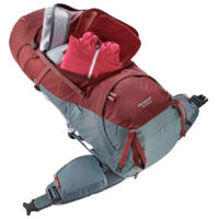 a hátizsák elején körbefutó cipzár segítségével könnyen hozzáférhetsz a hátizsák tartalmához